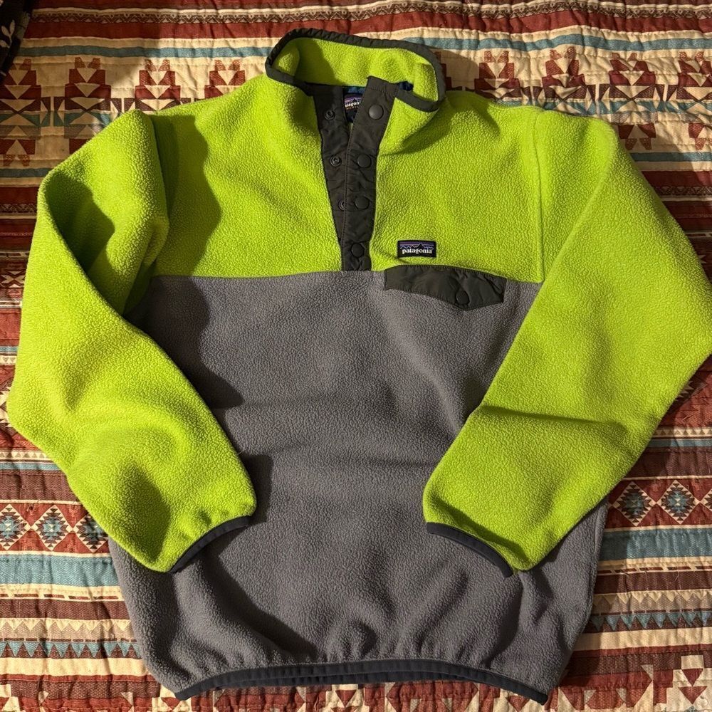 Patagonia Bright yellow/gray 1/4 snap Synchilla Fleece kids XL
